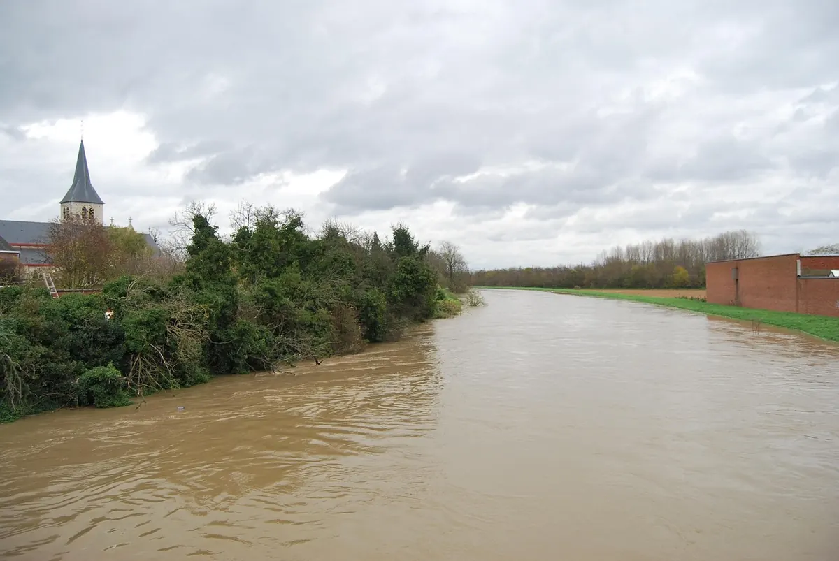 Climate Change and UK Storms: What the Science Says About Rainfall and Flooding
